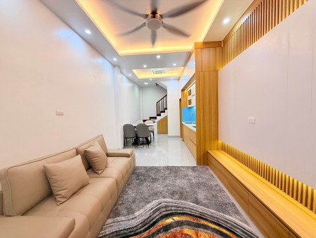 CHỈ 9.X TỶ SỞ HỮU NGAY CĂN NHÀ KHU VIP CẦU GIẤY, 36M2, FULL NỘI THẤT, Ở NGAY