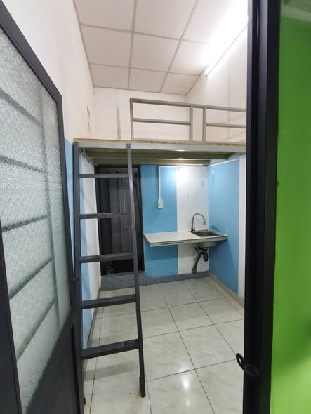 Cho thuê phòng lầu 1, gác cao, cửa sổ thoáng tại Nguyễn Văn Đậu, Bình Thạnh