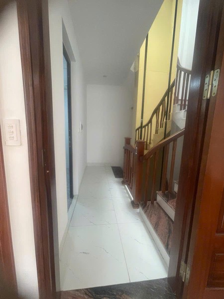 Nhà mới KOONG chỉ 12xx tỷ 39m2*6T, LÔ GÓC, 2 THOÁNG, NGÕ THÔNG. Phố Lạc Long Quân