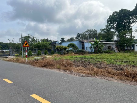 Chú Tám Cần Ra Gấp Mảnh Đất Của Chú 200m2 thổ cư, Chú để giá 450 triệu, bao sang tên