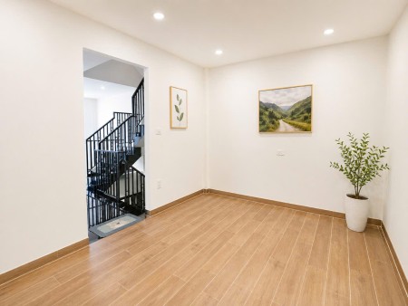 TRUNG TÂM Q7 - NHÀ 2 MẶT HẺM THOÁNG - SÁT MẶT TIỀN - 5PN -… - Ảnh 3