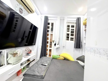 Gần 4 tỷ. Nhà hẻm rộng, Hướng Đông Nam, 4 tầng, SD 48m2, Xô viết Nghệ Tĩnh, BT