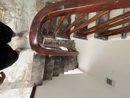 Trong Ngõ Lạc Long Quân. 6 Tầng Thang Máy. Gara Ô Tô. 57 m2. Mặt tiền 4,7m. Giá 19,8 tỷ