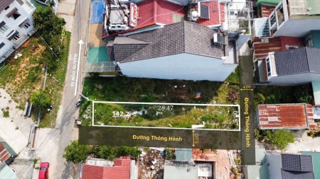 Nền góc 3 mặt tiền đồi Ngô Quyền . đẹp thoáng đường nhựa lớn gần mọi tiện ích đáng sống