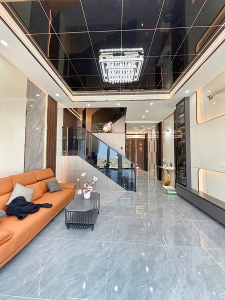 NHÀ 3 TẦNG MỚI ĐẸP – FULL NỘI THẤT – NGANG GẦN 5M - CẠNH PHÚ MỸ HƯNG - HƠN 6 T