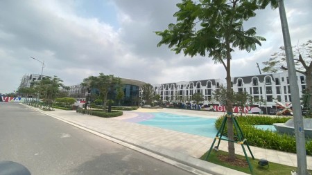 Đi đến slide 4