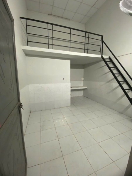 CHO THUÊ PHÒNG TRỌ GẦN ĐẠI HỌC FPT 20M2 LỘ THÔNG THOÁNG GIÁ 1.6TR/THÁNG