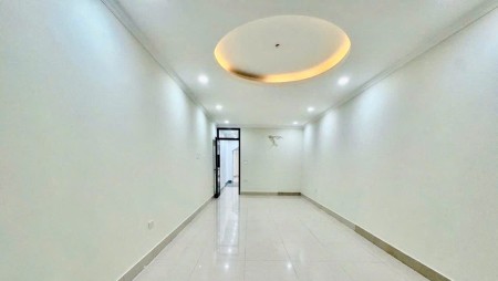 **GẤP** chỉ 14 tỷ có Mặt tiền KINH DOANH VIP đường Hoa Lan - Q. Phú Nhuận - DT 52,5m2 x 5T