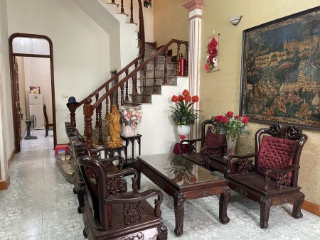 CHÍNH CHỦ CẦN BÁN NHÀ PHỐ BỒ ĐỀ - VỊ TRÍ ĐẸP - 5 PHÚT LÁI XE ĐẾN TRUNG TÂM THÀNH PHỐ HÀ NỘI