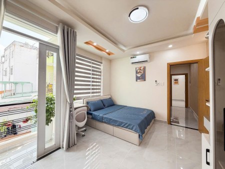 BÁN NHANH giá tốt: 8 tỷ Nhà còn mới DT 48m2x4T, XE HƠI đậu cửa thông ra đg Nguyễn Xí, Q. Bình Thạnh