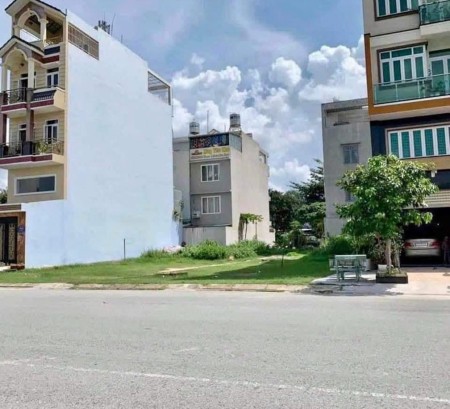 Bán gấp lô 100m2 giá 1tỷ250 , sổ riêng, KDC bình Hưng giá cực tốt
