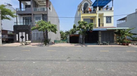 Bán đất KDC gần BXQ8, giá 1tỷ450 sổ sẵn. Lh 0932068012