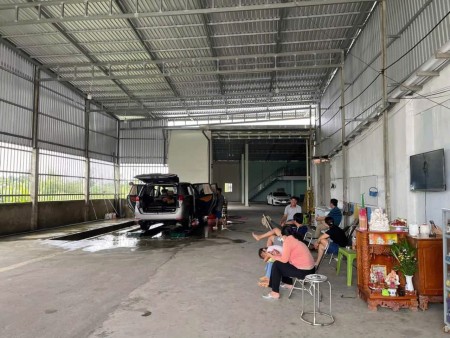 CHo thuê kho Quốc lộ 50 giá 15tr có sẵn kho, mặt tiền đường