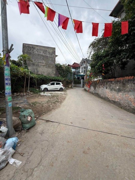 Bán nhà 3 tầng ngõ ô tô cạnh khu Hòa Phát tổ dân phố Cộng Hòa