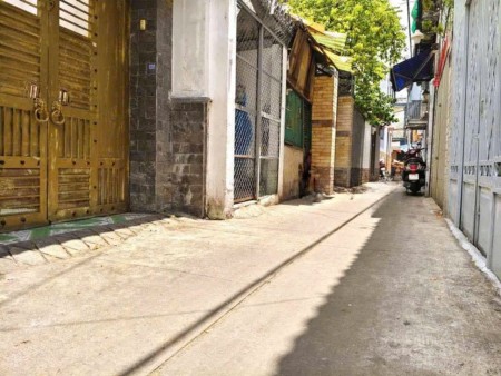 Bán nhà Quận Tân Bình giá dưới 2,85 tỷ Cách Mạng Tháng 8.