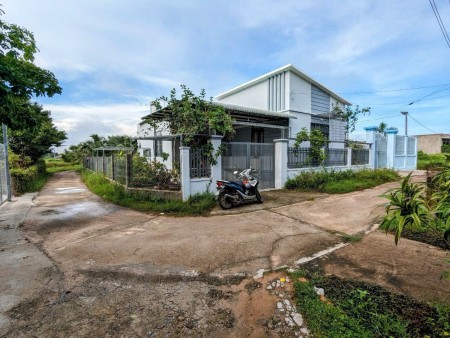 Bán nhà 3 mặt tiền Hàm Liêm Hàm Thuận Bắc cũ