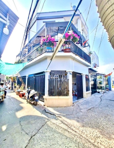 Bán nhà hẻm 2070 Huỳnh Tấn Phát Nhà Bè
