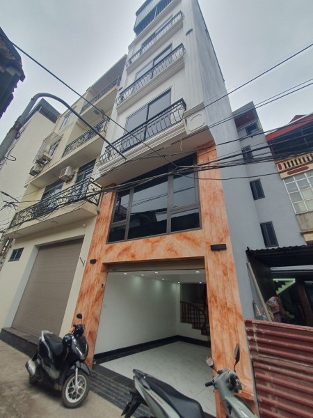 Bán nhà mới xây 6 tầng dt 30 m2 thiết kế đầy đủ công năng địa chỉ an thượng đông la hoài đức