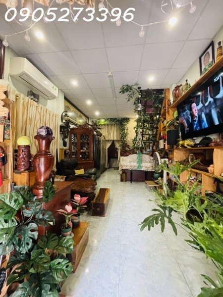 NỘI THẤT TOÀN GỖ QUÝ HIẾM XỊN XÒ GIÁP QUẬN 10 TÂN BÌNH CHỈ VIỆC DỌN VALI VÀO Ở CÁCH HẺM XE