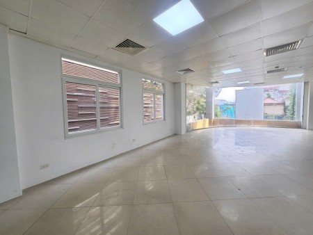Chính chủ cho thuê văn phòng tại số 12 HOàng Cầu, Ô Chợ Dừa, Hà Nội