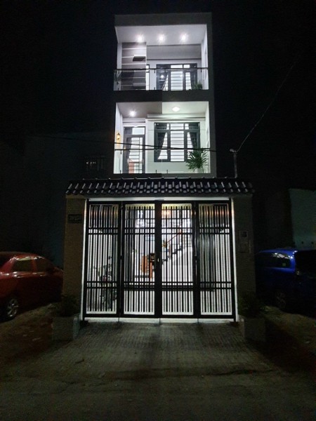 Cho thuê nhà nguyên căn đường số 10 Linh XuânThủ Đức,LH 0909428959.
