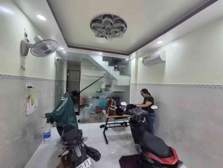 NHÀ MỚI ĐƯỜNG HOÀNG VĂN THỤ - HXH THÔNG - SÁT SÂN BAY