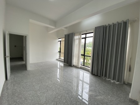 Nhà 2 lầu mặt tiền kinh doanh giá trị thương mại cao đối diện công viên trung tâm Thủ Dầu Một, BD