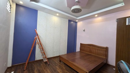 Cho thuê cả nhà 2.5 tầng, mặt tiền rộng 4.7m, ngõ rộng ô tô… - Ảnh 4
