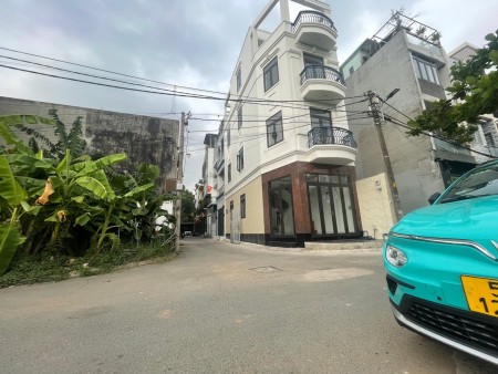 7 tỷ 2 - 100m ngang hơn 8m nhà 3 tầng kiên cố sát Vạn Phúc City - HẺM XE HƠI TỚI CỬA