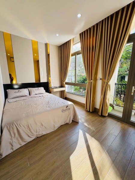 Bán nhà Phố Trần Cao Vân 75m2 chỉ hơn 5Tỷ Có Bể Bơi
