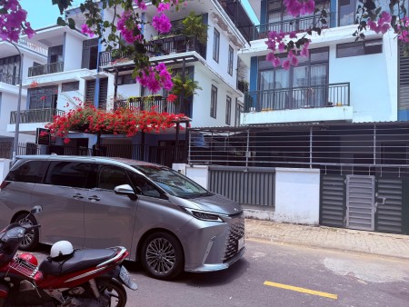 Bán BT 160m2, 9,5 tỷ tại Khu đô thị mới Đông Tăng Long, Nguyễn Duy Trinh, Q9, HCM Hot Hot!