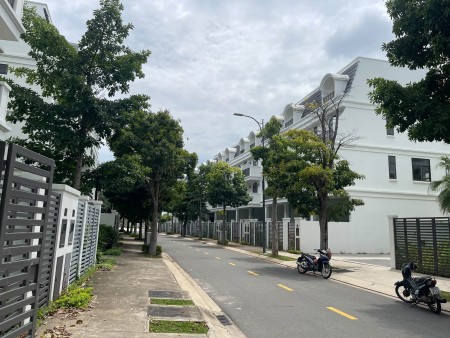 Đi đến slide 8