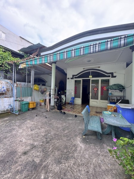 Bán 150m² Đất Linh Xuân TĐ, Ngang 6M, Nhà C4, Gần Lang ĐH. Giá 5,2 Tỷ