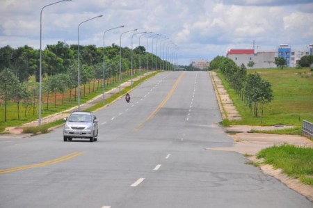 CHỦ NGỘP BÁN LÔ ĐẤT 250M2 NGAY TRƯỜNG HỌC - CHỢ - KCN VÀ 1400m2 CÓ SẴN VƯỜN MÍT GIÁ CHỈ 340TR