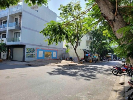 Cần bán lô góc 2mặt tiền ngay Ql50 gần bxq8 sổ sẵn