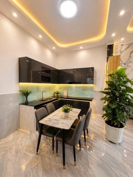 TRẢ TRƯỚC 600 TRIỆU, NHẬN NHÀ Ở NGAY