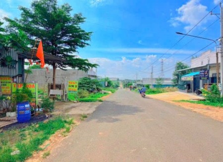 Ngộp 3 lô 15x38=570m2 thổ cư sát KCN Becamex tiện xây trọ giá 380tr