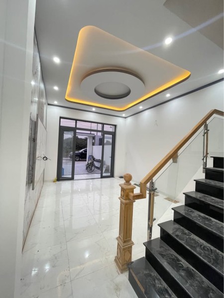Bán nhà 1 lầu ngay cây xăng 26 giá chỉ 2 tỷ 1 còn thương lượng