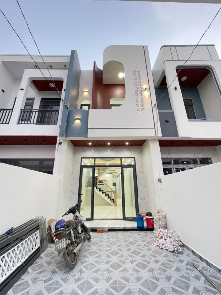 Bán nhà 1 lầu ngay cây xăng 26 giá chỉ 2 tỷ 1 còn thương lượng