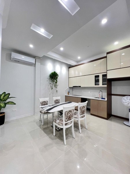 NHÀ LÔ GÓC HÀO NAM 50M² - 4 THOÁNG - 8 PHÒNG NGỦ - GIÁ 12,9 TỶ