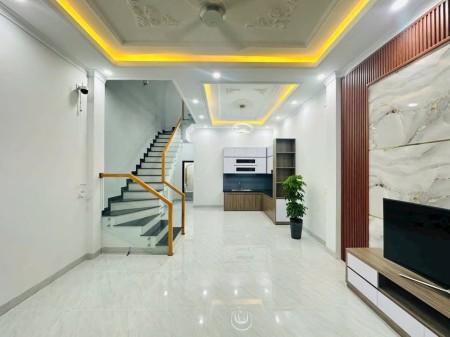 Hot ‼ Nhà mặt tiền kinh doanh 5x21 đường 8m gần trạm thu phí Bửu Long giá 2 tỷ 5 còn thương lượng