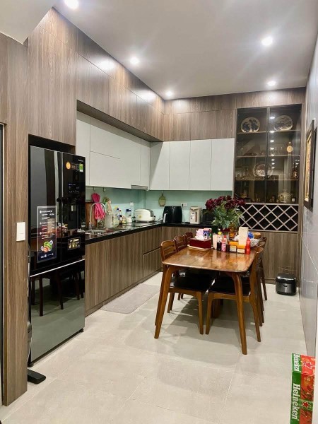 BÁN NHÀ HOÀNG VĂN THÁI - PHÂN LÔ QUÂN ĐỘI - Ô TÔ 16 CHỖ ĐỖ CỬA - 2 MẶT THOÁNG - 4 TẦNG