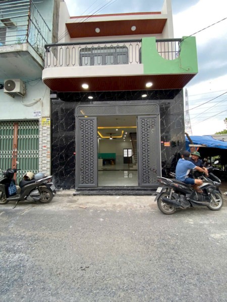 CHỦ VỀ QUÊ CẦN BÁN NHANH NHÀ 2 LẦU 90M2 GẦN ĐƯỜNG ĐỒNG KHỞI!