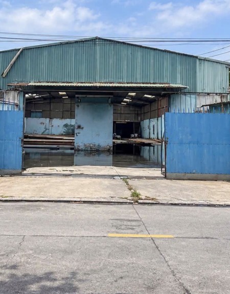 Cần bán hoặc cho thuê kho xưởng đất 1300m2 Thạnh Lộc Quận 12