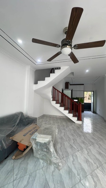 CẦN BÁN CĂN NHÀ 3 TẦNG MỚI TINH TẠI LẠC ĐẠO – VĂN LÂM – GIÁ CHỈ 3,1x TỶ!