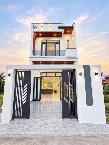 BÁN GẤP NHÀ LẦU MỚI XÂY - 3PN, SÂN Ô TÔ - CHỈ 1 TỶ 690