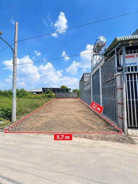 RẺ HƠN 200 TRIỆU...CHỦ NGỘP CẦN BÁN LÔ ĐẤT SIÊU ĐẸP NGAY TRUNG TÂM