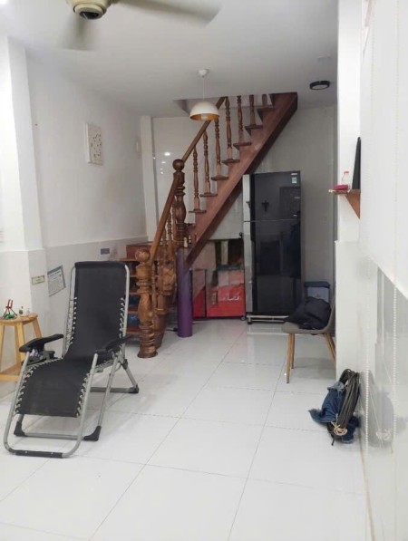 Cho thuê nhà nguyên căn đường Nguyễn Phi Khanh, P.Tân Định, Quận 1