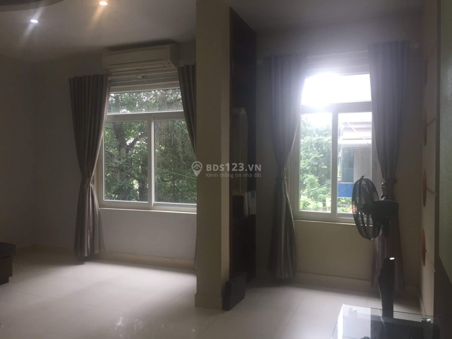 Q.1, Ngã 6 Phù Đổng, tìm người ở gép, Đủ tiện nghi: 1.2TR/ TH