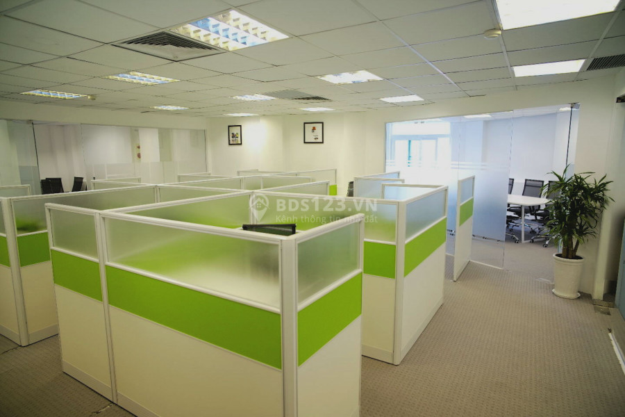 Cho thuê văn phòng 125m2 Ba Đình, 152 Phó Đức Chính-Cửa Bắc, gần đường Thanh Niên, toà nhà 12 tầng